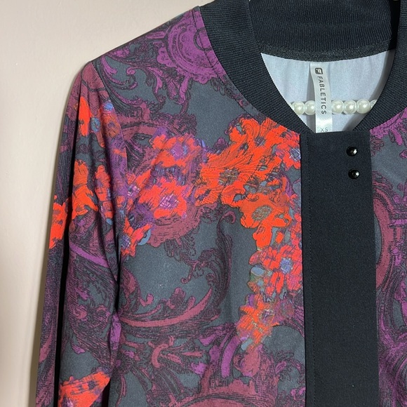 Fabletics Ithaca Athletic Bomber Jacket - Picture 4 of 9